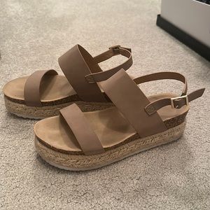 Platform sandals